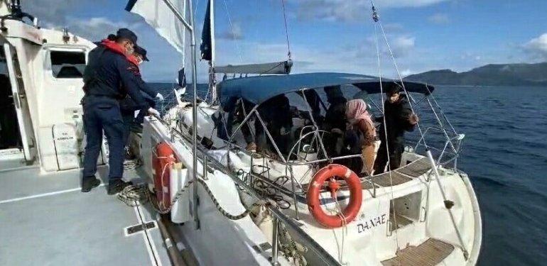 Datça açıklarında 67 kaçak göçmen kurtarıldı