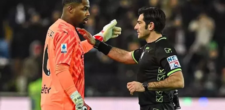 İtalya’da ırkçılık skandalı: Udinese-Milan maçı durdu