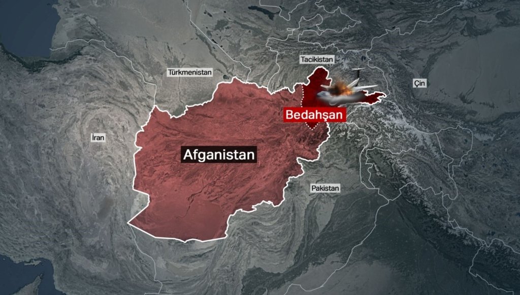 Afganistan’da uçak düştü