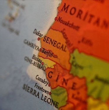 Senegal’de cumhurbaşkanlığı seçiminde 20 aday yarışacak