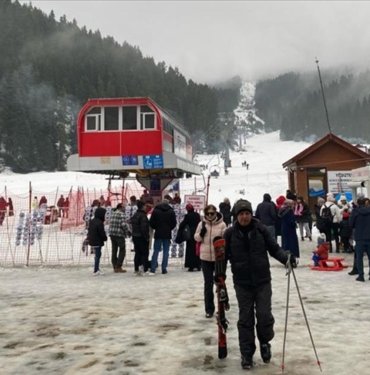 Yıldıztepe Kayak Merkezi’nde tatil yoğunluğu başladı