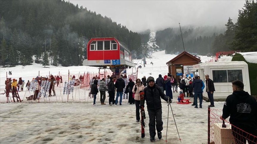 Yıldıztepe Kayak Merkezi’nde tatil yoğunluğu başladı