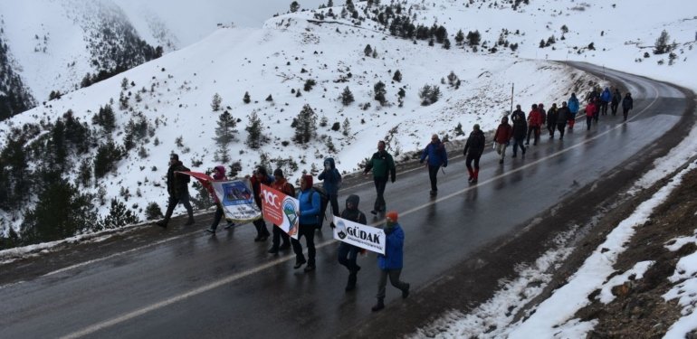 Zigana Dağı’nda 15 yıl önceki çığda hayatını kaybeden 10 dağcı anıldı