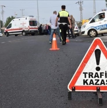 Diyarbakır’da aracın çarptığı yaya hayatını kaybetti, araçtaki 3 kişi yaralandı
