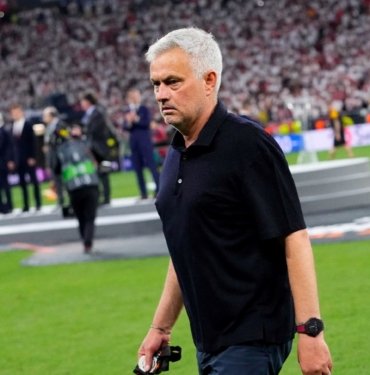 Napoli’den Jose Mourinho hamlesi