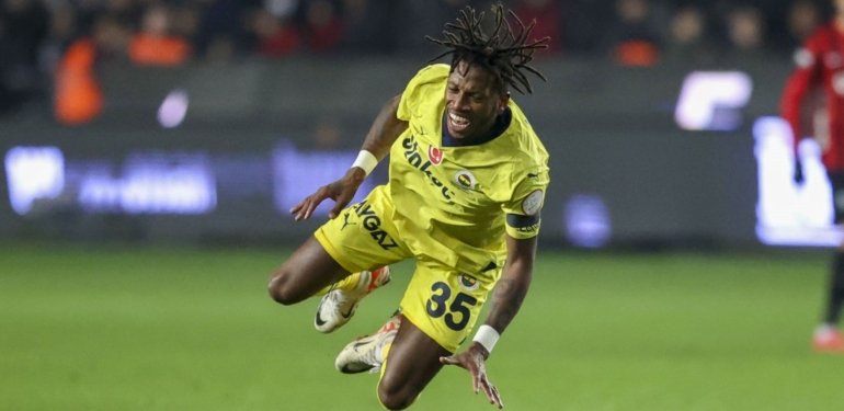 Fenerbahçe’de Fred sakatlandı