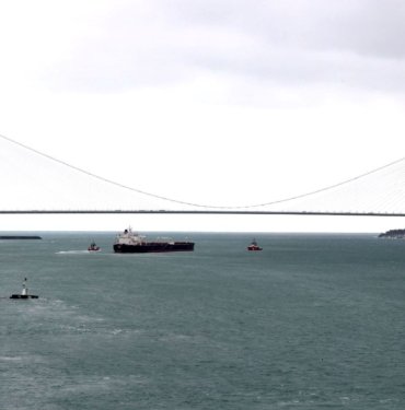 İstanbul Boğazı’nda gemi trafiği yeniden açıldı