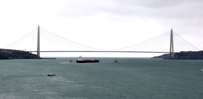 İstanbul Boğazı’nda gemi trafiği yeniden açıldı