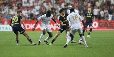 Fenerbahçe, Samsunspor’u konuk ediyor (İlk 11’ler belli oldu)