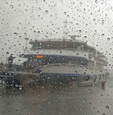 İzmir’de vapur seferleri hava muhalefeti nedeniyle iptal edildi