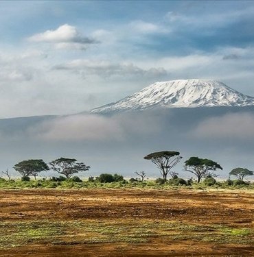 12 yaşındaki çocuk Afrika’nın en yüksek zirvesine tırmandı