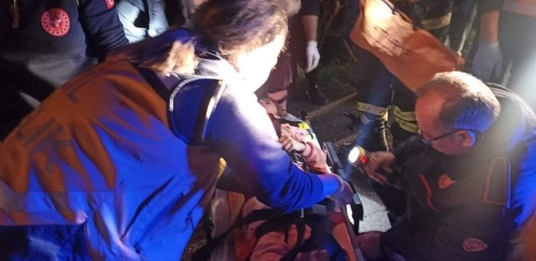 Hatay’da otomobil bahçeye devrildi: 6 kişi yaralandı