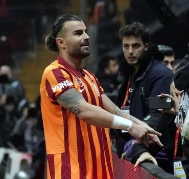Galatasaray’da şok sakatlık! Abdülkerim Bardakcı devam edemedi