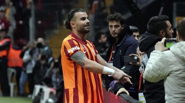 Galatasaray’da şok sakatlık! Abdülkerim Bardakcı devam edemedi