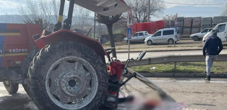 Traktör ile hafriyat kamyonu çarpıştı: 1 ölü