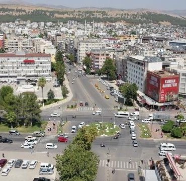 Adıyaman’da şarampole devrilen araçtaki 6 kişi yaralandı