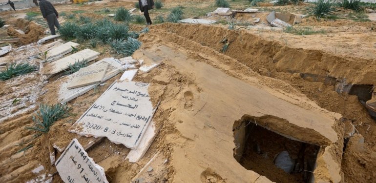 Gazze’de mezarlar tahrip edildi! Uydu görüntüleri gerçeği ortaya çıkardı