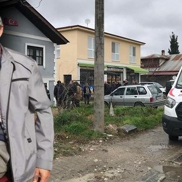 Emekli polis evinde ölü bulundu