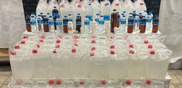 Samsun’da kaçak alkol opreasyonu: 1 ton 56 litre etil alkol ele geçirildi