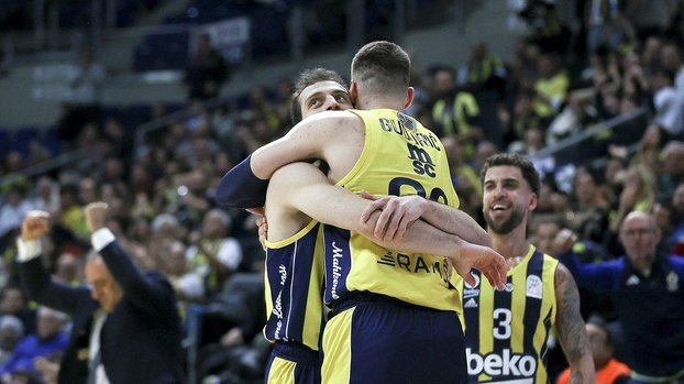 Fenerbahçe Beko 93-63 Pınar Karşıyaka MAÇ SONUCU – ÖZET