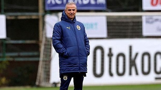 FENERBAHÇE TRANSFER HABERİ: İsmail Kartal açıklamıştı! Santrfor belli oldu…