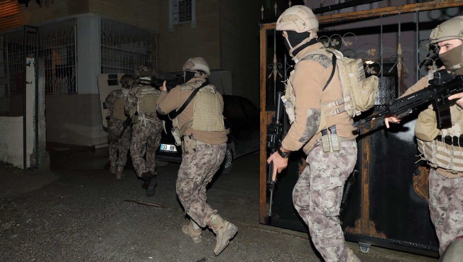 Mersin’de kaçakçılık operasyonu: 13 gözaltı