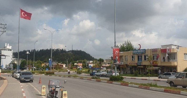 Osmaniye’de tekstil fabrikasında çıkan yangın söndürüldü