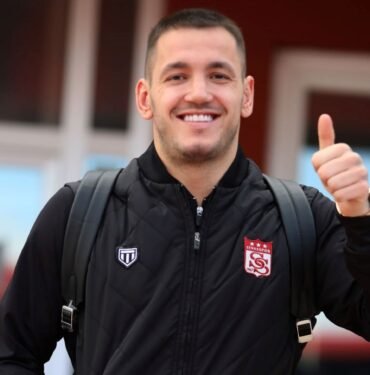 Sivasspor kafilesi 7 eksikle Antalya’ya gitti