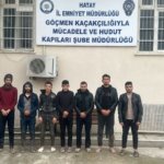 Dur ihtarına uymayan araçta 12 kaçak yakalandı