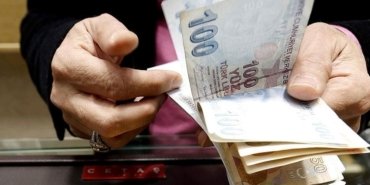 Emekli maaş farkları yattı mı? Emekliye ek zam farkı ne zaman yatırılacak, Meclis’ten geçti mi? SGK emekli sandığı (4C) maaş farklarının ödeneceği tarihi açıkladı