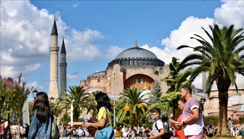 Yerli turist 114 milyar lira seyahat harcaması yaptı