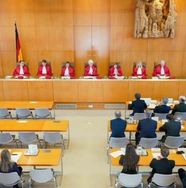 Almanya, aşırı sağcı partiye hazine yardımını kesti