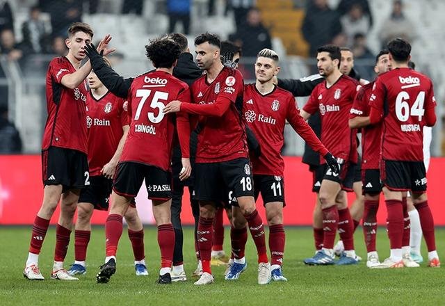 Beşiktaş ile Adana Demirspor 40. randevuda