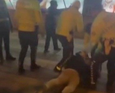 Ehliyetsiz sürücü ve arkadaşından polise mukavemet