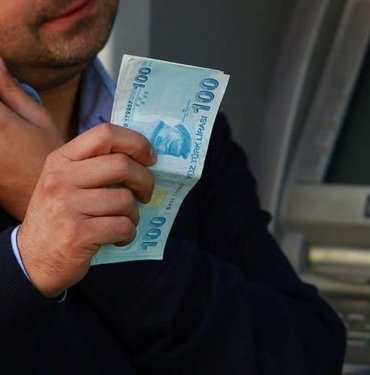 127 bin TL’sini dolandırıcılara kaptırmaktan polis kurtardı