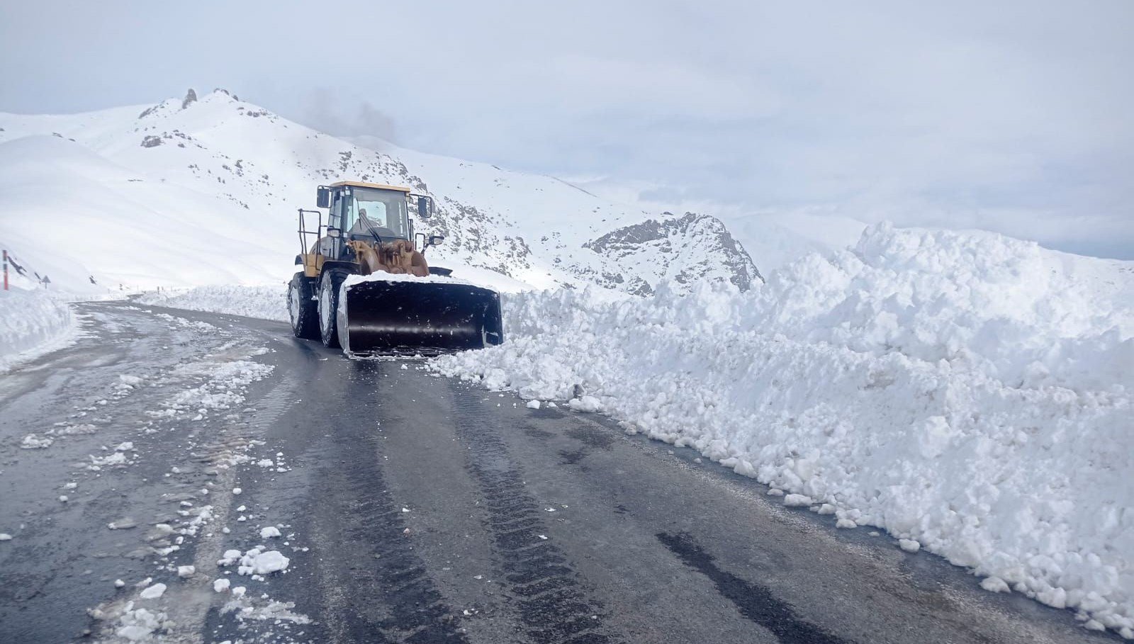 Şırnak’ta kar kalınlığı 3 metreyi geçti