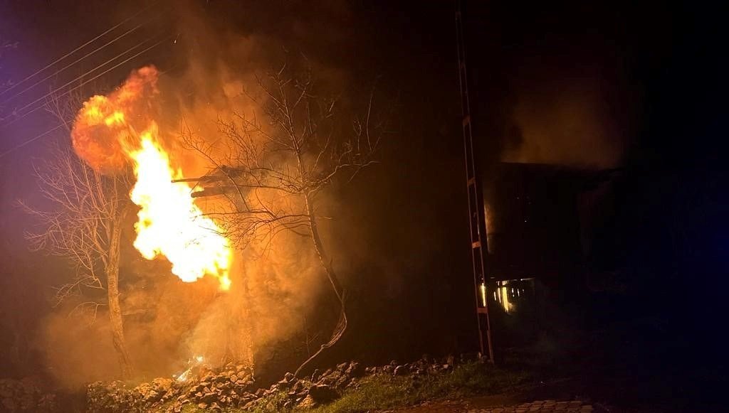 Alanya’da iki katlı evdeki yangın söndürüldü