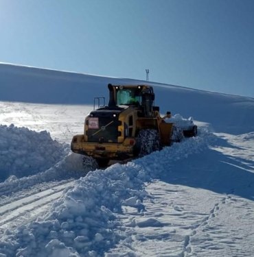 Van’da 429 yerleşim yerinin yolu ulaşıma kapandı