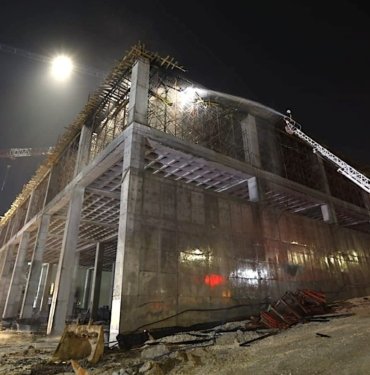 Mersin’de fabrika inşaatında çıkan yangın kontrol altına alındı