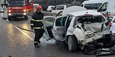 Kocaeli’de 4 araçlı zincirleme kaza: 1 ölü, 1 yaralı