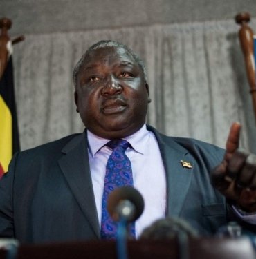 Uganda’da açlıktan ölen insanlara “aptal” diyen bakan tepki çekti