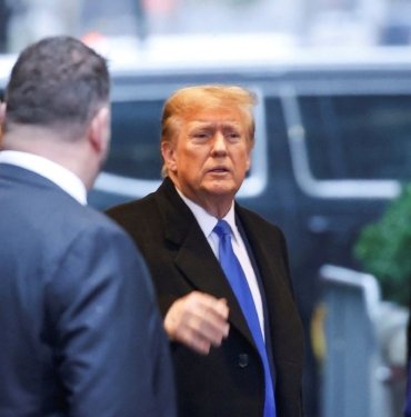 Trump’a tecavüz suçlaması: Hakim karşısına çıktı