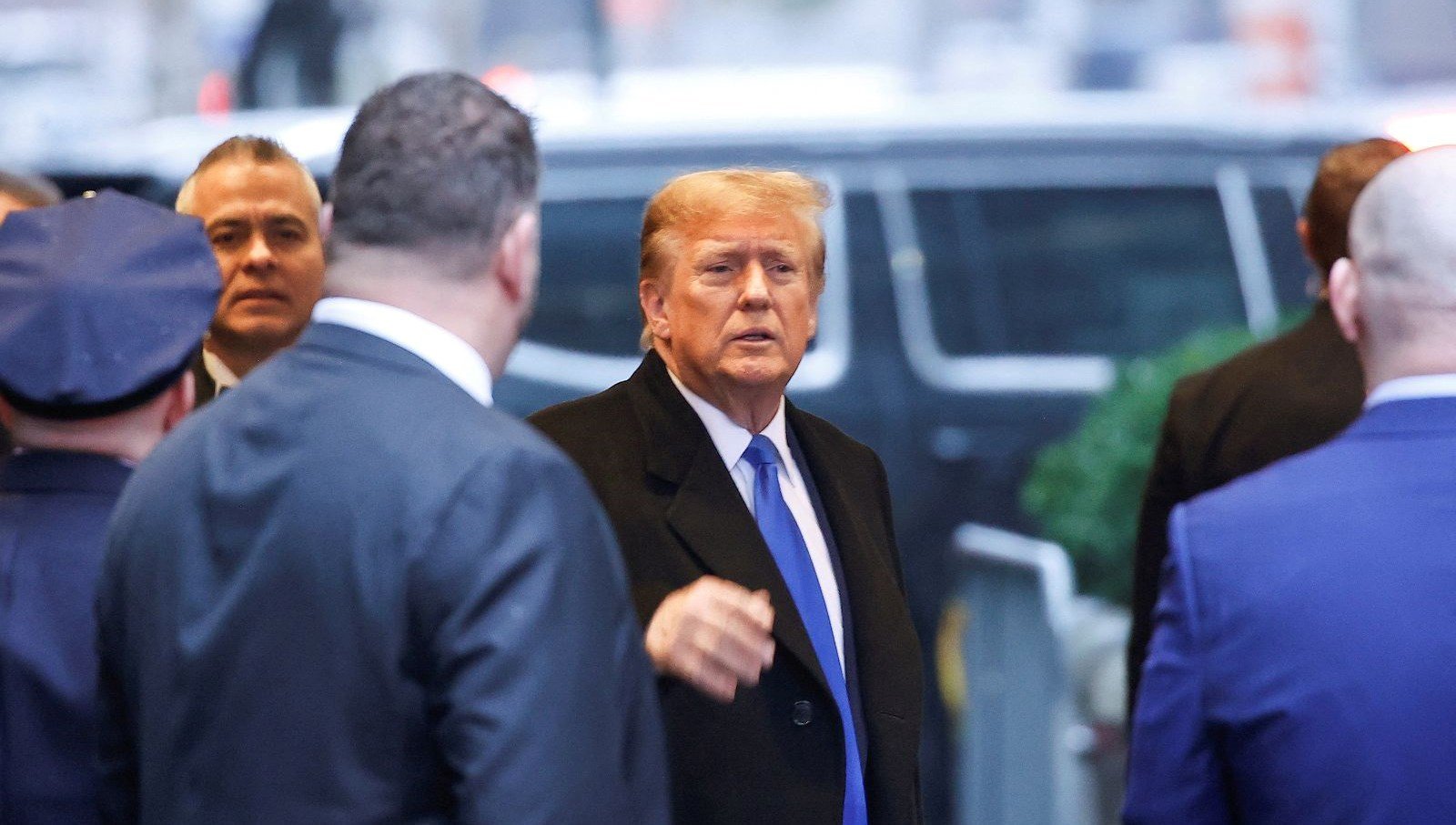 Trump'a tecavüz suçlaması: Hakim karşısına çıktı 5 Trump’a tecavüz suçlaması: Hakim karşısına çıktı