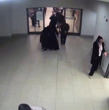 Adana’da sahte doktor yaka kartı kullanan kadın yakalandı