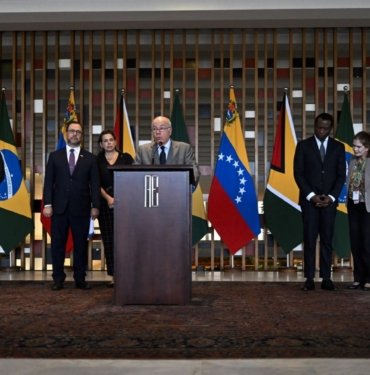 Venezuela ve Guyana dışişleri bakanları, ihtilaflı Esequibo bölgesi için bir araya geldi