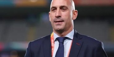 FIFA, eski İspanya Futbol Federasyonu Başkanı Rubiales