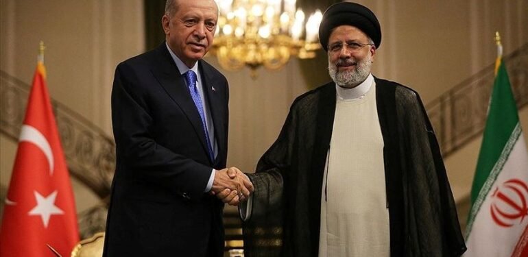 Cumhurbaşkanı Erdoğan, Reisi ile görüştü: Türkiye terörle mücadelede İran’ın yanında