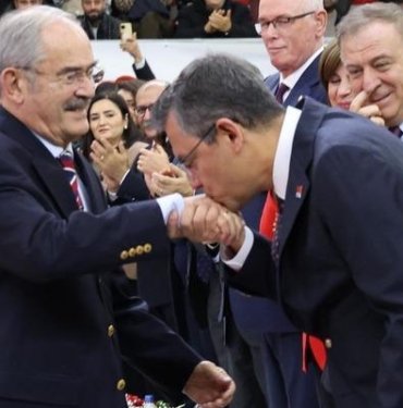 CHP lideri Özel duyurdu! Yılmaz Büyükerşen