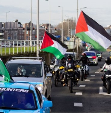 Hollanda’da araç konvoyuyla Filistin’e destek gösterisi yapıldı
