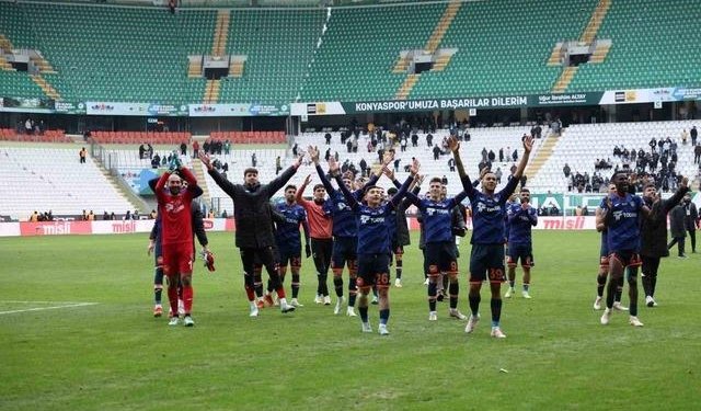 RAMS Başakşehir Konyaspor karşısında muhteşem bir geri dönüşe imza attı! 2-0 geriye düştükleri maçı kazandılar